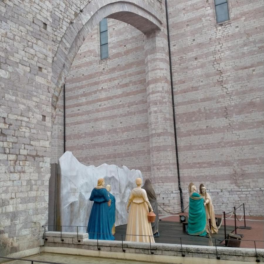 Santa Chiara Apartment *