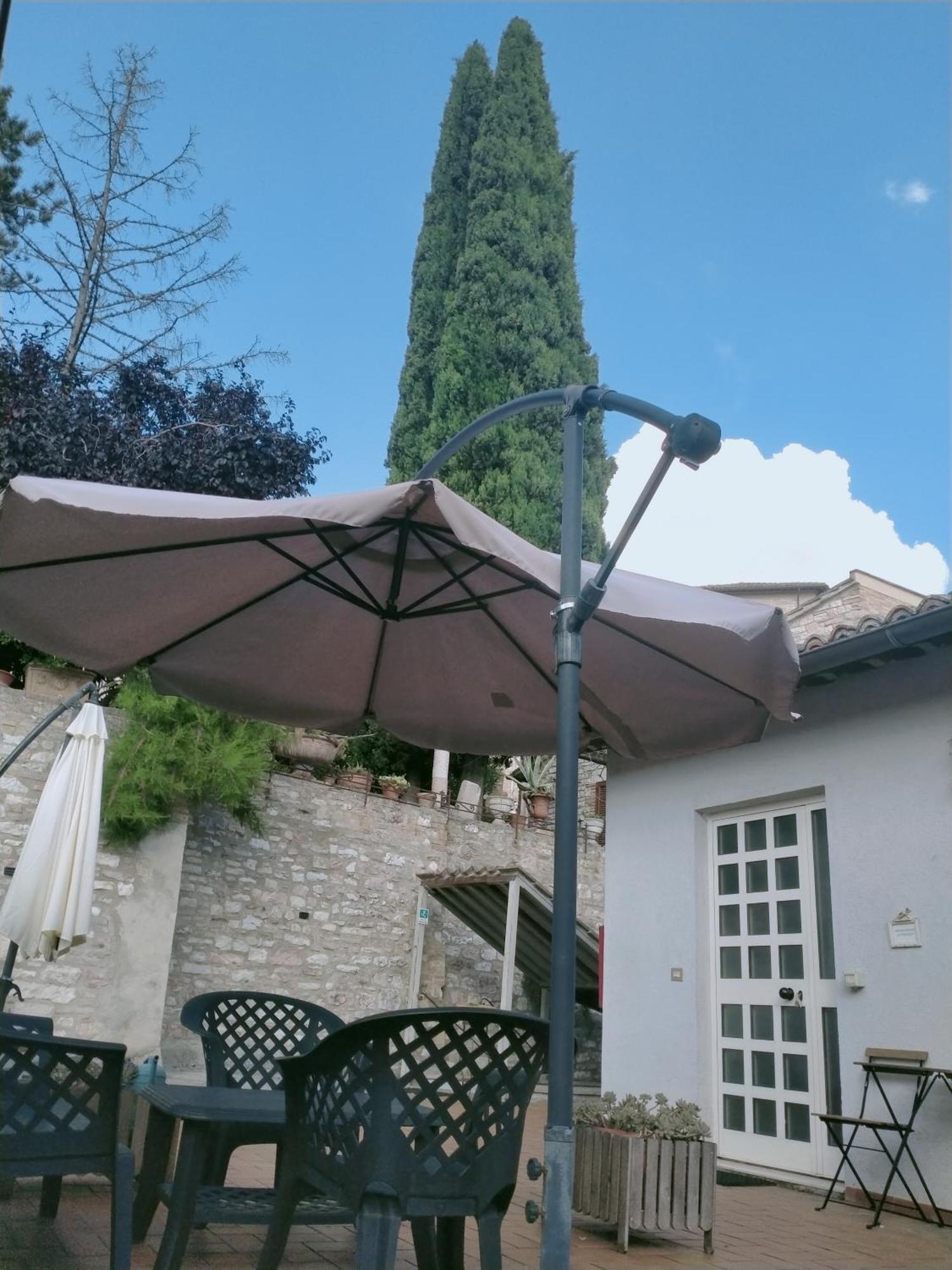 Santa Chiara Apartment *